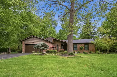 7454 Cinnamon Woods Dr, West Chester, OH 45069