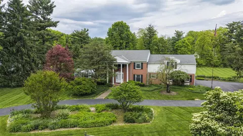8140 Indian Hill Rd, Cincinnati, OH 45243