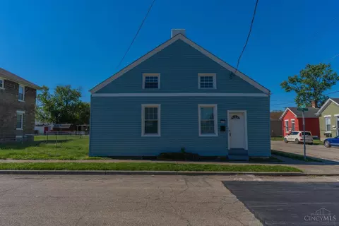 Exterior - 435 Pearl St, Reading, OH 45215 photo 1 of 7