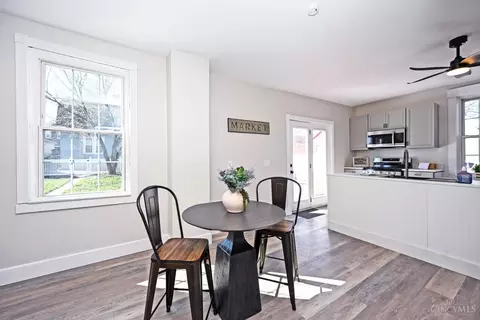 Dining - 435 Pearl St, Reading, OH 45215 photo 3 of 3