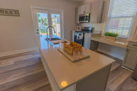 Kitchen - 435 Pearl St, Reading, OH 45215 photo 14 of 14