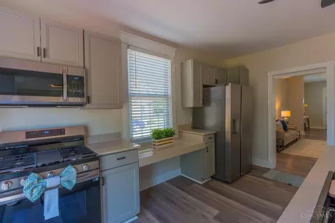 Kitchen - 435 Pearl St, Reading, OH 45215 photo 5 of 14