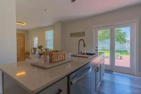 Kitchen - 435 Pearl St, Reading, OH 45215 photo 2 of 14