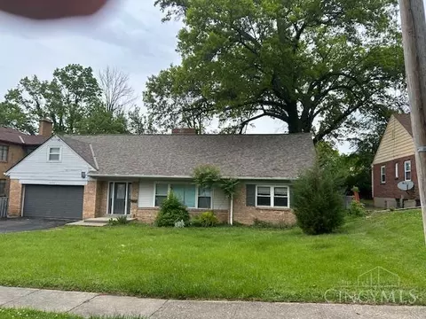 2656 Cedarbrook Dr, Golf Manor, OH 45237