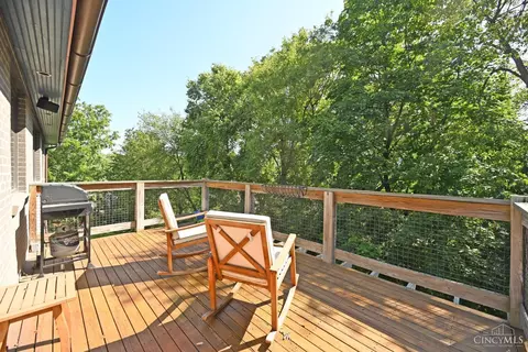 Exterior - 2150 Alpine Pl, Cincinnati, OH 45206 photo 6 of 9