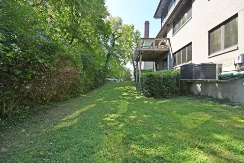 Exterior - 2150 Alpine Pl, Cincinnati, OH 45206 photo 7 of 9