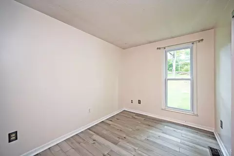 Bedroom - 2602 Hunt Rd, Reading, OH 45236 photo 6 of 9