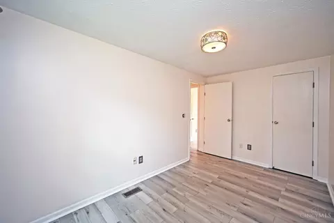 Bedroom - 2602 Hunt Rd, Reading, OH 45236 photo 5 of 9