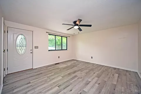 Living - 2602 Hunt Rd, Reading, OH 45236 photo 1 of 4