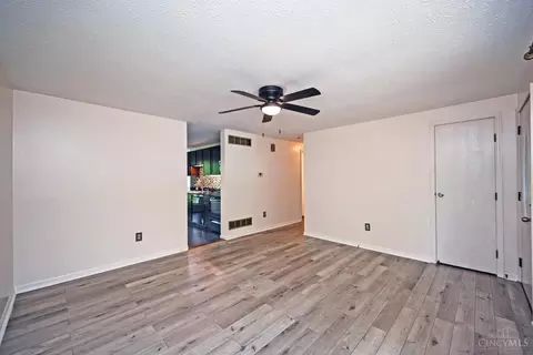 Living - 2602 Hunt Rd, Reading, OH 45236 photo 4 of 4