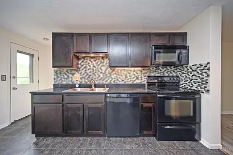 Kitchen - 2602 Hunt Rd, Reading, OH 45236 photo 4 of 4
