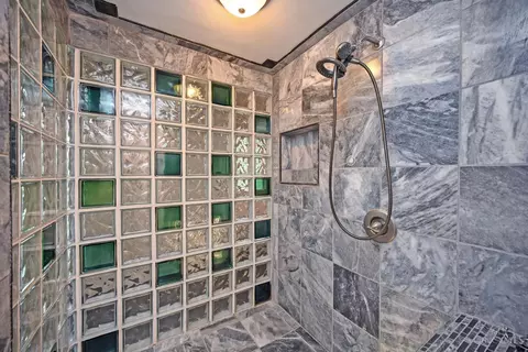 Bath - 2602 Hunt Rd, Reading, OH 45236 photo 4 of 4