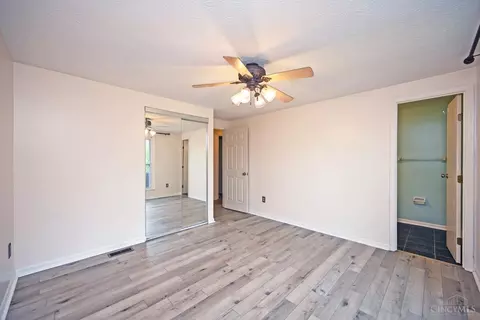 Bedroom - 2602 Hunt Rd, Reading, OH 45236 photo 3 of 9