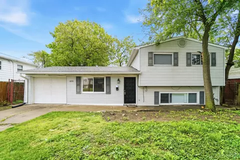 12150 Marwood Ln, Springdale, OH 45246