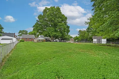 Exterior - 178 E Crest Dr, Reading, OH 45215 photo 10 of 11