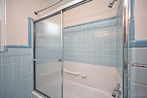 Bath - 178 E Crest Dr, Reading, OH 45215 photo 2 of 2