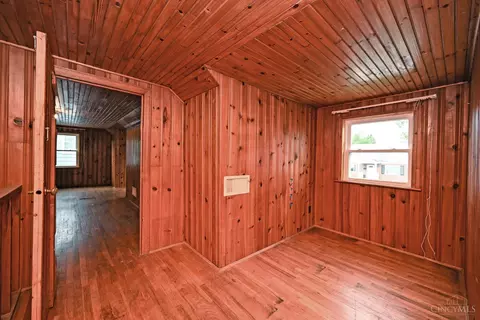 Bedroom - 178 E Crest Dr, Reading, OH 45215 photo 6 of 6