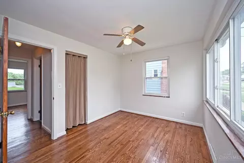 Bedroom - 178 E Crest Dr, Reading, OH 45215 photo 3 of 6