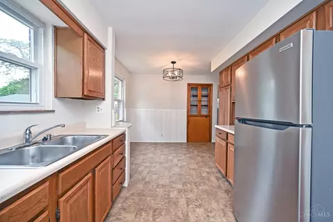 Kitchen - 178 E Crest Dr, Reading, OH 45215 photo 5 of 5
