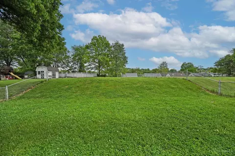 Exterior - 178 E Crest Dr, Reading, OH 45215 photo 8 of 11