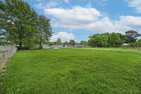 Exterior - 178 E Crest Dr, Reading, OH 45215 photo 9 of 11