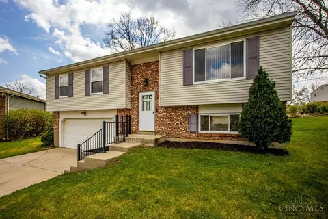 328 Clareknoll Ct, Cincinnati, OH 45238