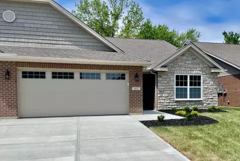 1021 Horseshoe Falls Dr, Lebanon, OH 45036