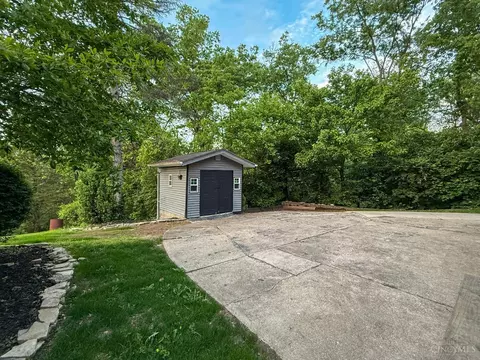 Exterior - 2954 Diehl Rd, Cincinnati, OH 45211 photo 3 of 13