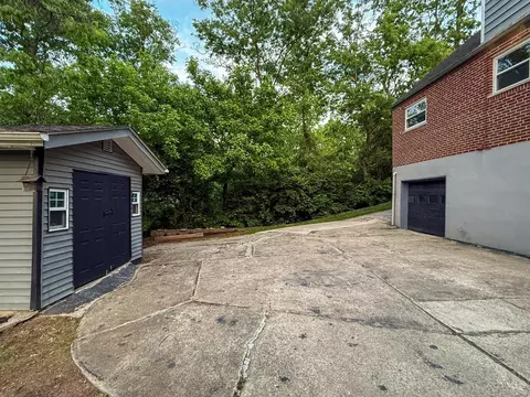Exterior - 2954 Diehl Rd, Cincinnati, OH 45211 photo 6 of 13