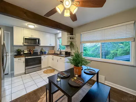 Kitchen - 2954 Diehl Rd, Cincinnati, OH 45211 photo 1 of 9