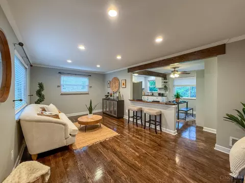 Living - 2954 Diehl Rd, Cincinnati, OH 45211 photo 1 of 2