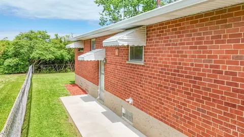 Exterior - 8613 Brent Dr, Cincinnati, OH 45231 photo 2 of 6