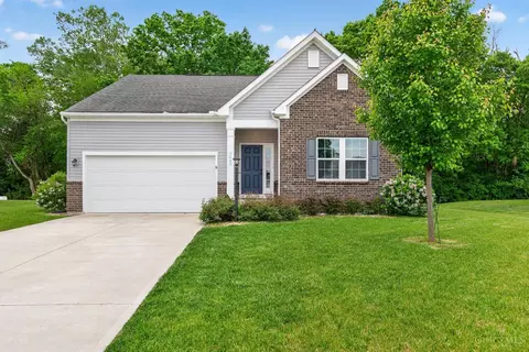 7442 Timber Valley Dr, Franklin, OH 45005