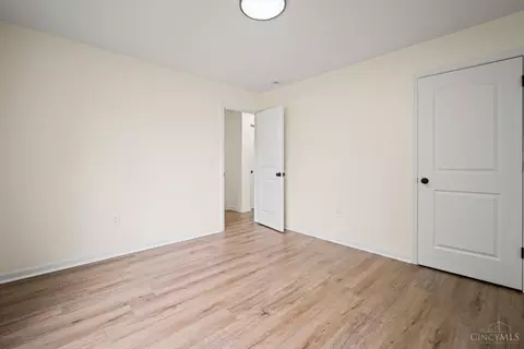 Bedroom - 2623 Pippin Ct, Cincinnati, OH 45231 photo 2 of 3