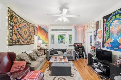 Living - 407 Warner St, Cincinnati, OH 45219 photo 1 of 3