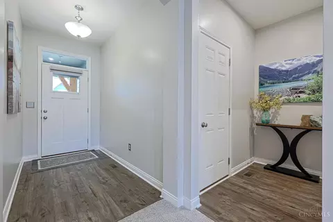 Entry Way - 3782 Prestwick Cir, Cincinnati, OH 45245 photo 2 of 3