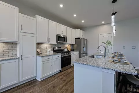 Kitchen - 3782 Prestwick Cir, Cincinnati, OH 45245 photo 6 of 6
