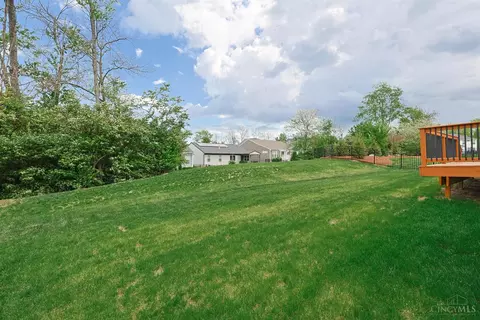 Exterior - 3782 Prestwick Cir, Cincinnati, OH 45245 photo 4 of 6