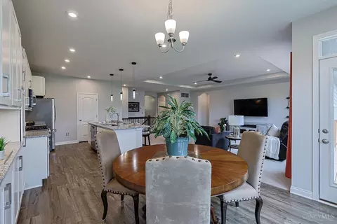 Dining - 3782 Prestwick Cir, Cincinnati, OH 45245 photo 3 of 3