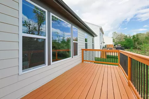 Exterior - 3782 Prestwick Cir, Cincinnati, OH 45245 photo 3 of 6