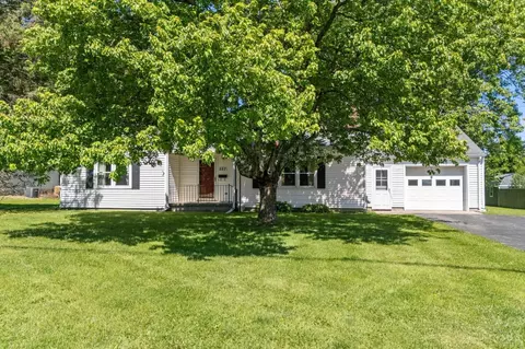 557 Prairie Ave, Wilmington, OH 45177