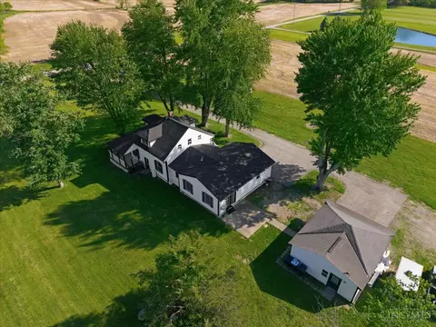 3476 Hoover Rd, Bethel, OH 45106