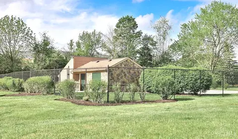 Exterior - 1040 Crisfield Dr, Cincinnati, OH 45245 photo 5 of 8