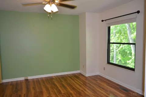 Bedroom - 1040 Crisfield Dr, Cincinnati, OH 45245 photo 2 of 4