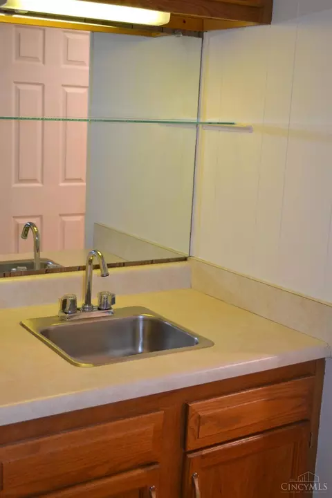 Kitchen - 1040 Crisfield Dr, Cincinnati, OH 45245 photo 3 of 3