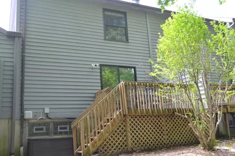 Exterior - 1040 Crisfield Dr, Cincinnati, OH 45245 photo 3 of 8