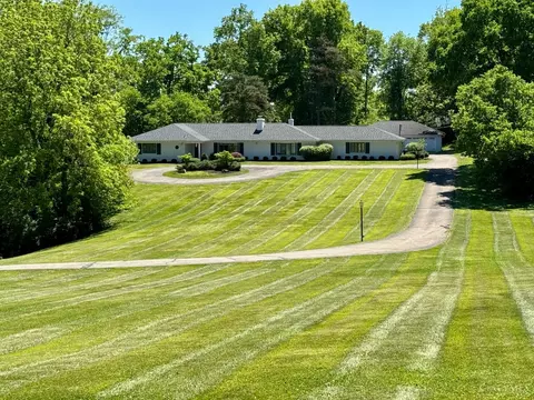 6730 Bennett Rd, Anderson Twp, OH 45230