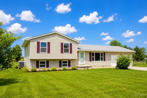 816 Farmers Rd, Wilmington, OH 45177