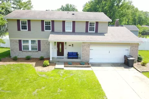831 Massachusetts Dr, Cincinnati, OH 45245