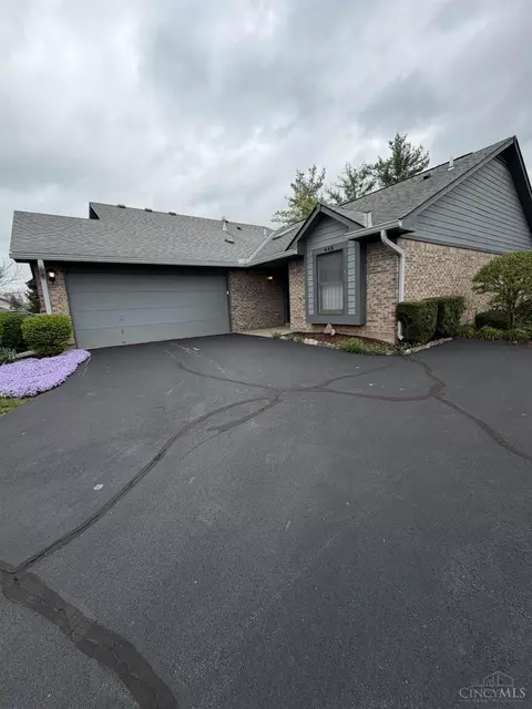 48 Shaker Run Rd, Lebanon, OH 45036